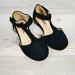 Soda Baby Girl Black Velvet Shoes Size 5M